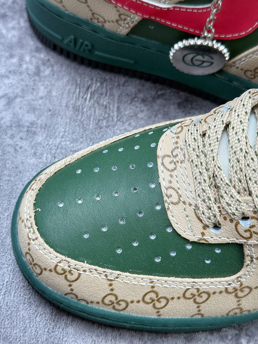 Nike Air Force 1 Low 07 x GUCCI 棕绿满天星 XL1979-121-莆田鞋,莆田鞋货源,高仿鞋,高仿鞋货源,安福档口,莆田高仿鞋,莆田鞋批发,高仿鞋批发,莆田高仿运动鞋,高仿运动鞋,莆田运动鞋 Nike Air Force 1 Low 07 x GUCCI 棕绿满天星 XL1979-121