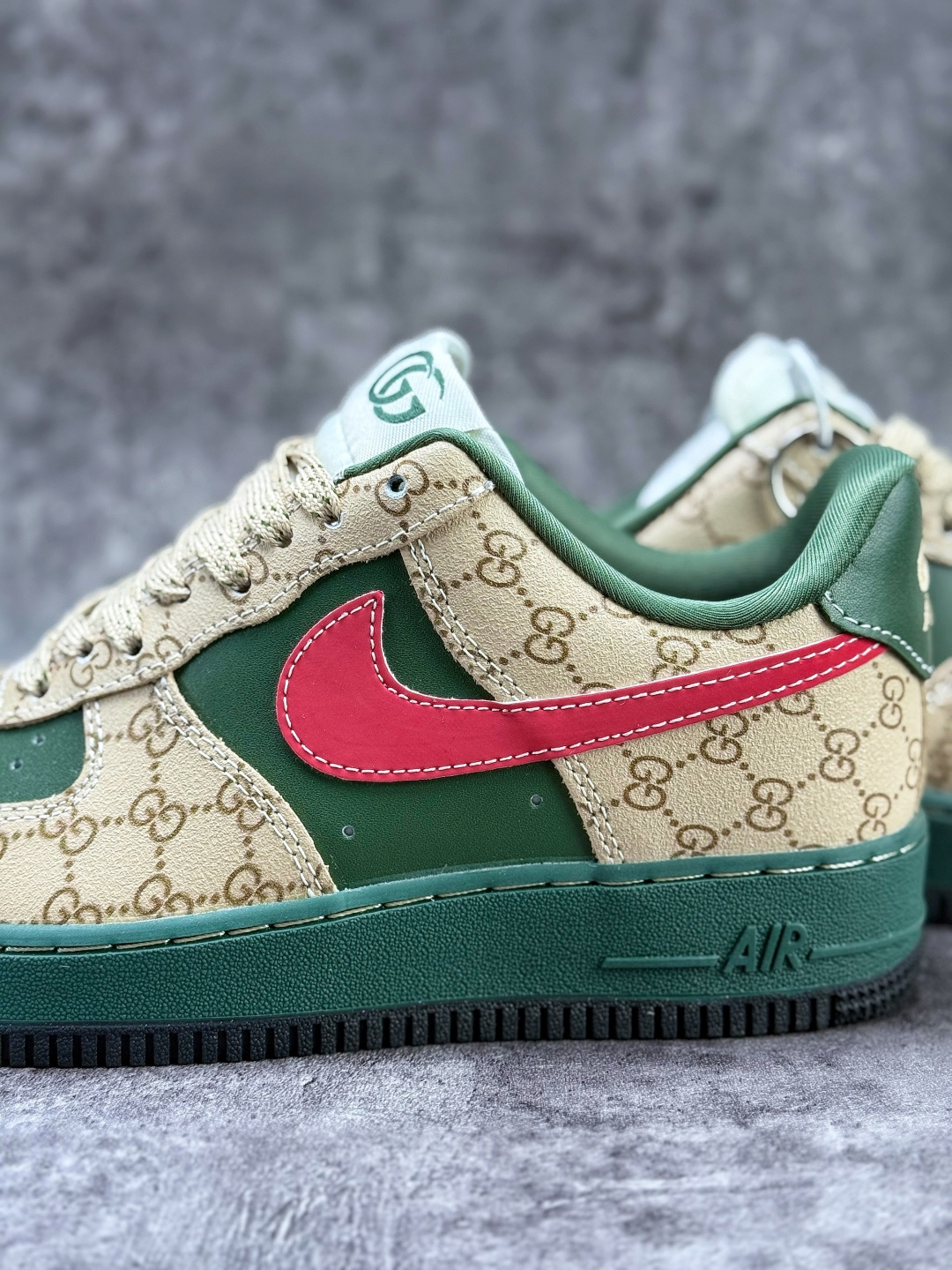 Nike Air Force 1 Low 07 x GUCCI 棕绿满天星 XL1979-121-莆田鞋,莆田鞋货源,高仿鞋,高仿鞋货源,安福档口,莆田高仿鞋,莆田鞋批发,高仿鞋批发,莆田高仿运动鞋,高仿运动鞋,莆田运动鞋 Nike Air Force 1 Low 07 x GUCCI 棕绿满天星 XL1979-121