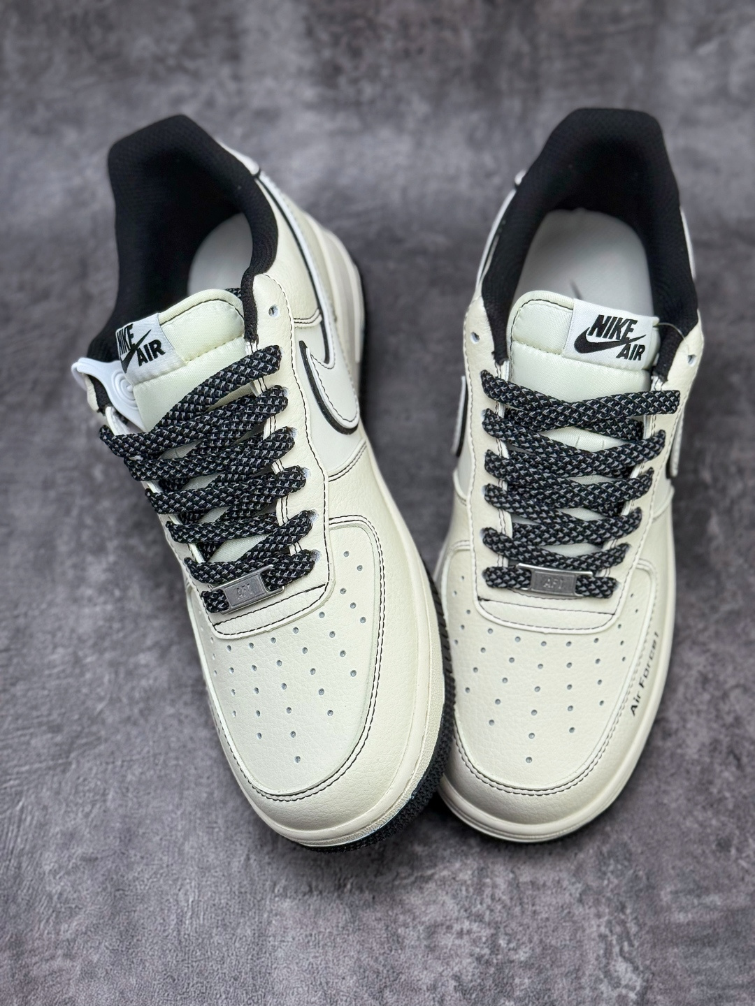 Nike Air Force 1 Low 07 白黑满天星 JP8028-060-莆田鞋,莆田鞋货源,高仿鞋,高仿鞋货源,安福档口,莆田高仿鞋,莆田鞋批发,高仿鞋批发,莆田高仿运动鞋,高仿运动鞋,莆田运动鞋 Nike Air Force 1 Low 07 白黑满天星 JP8028-060