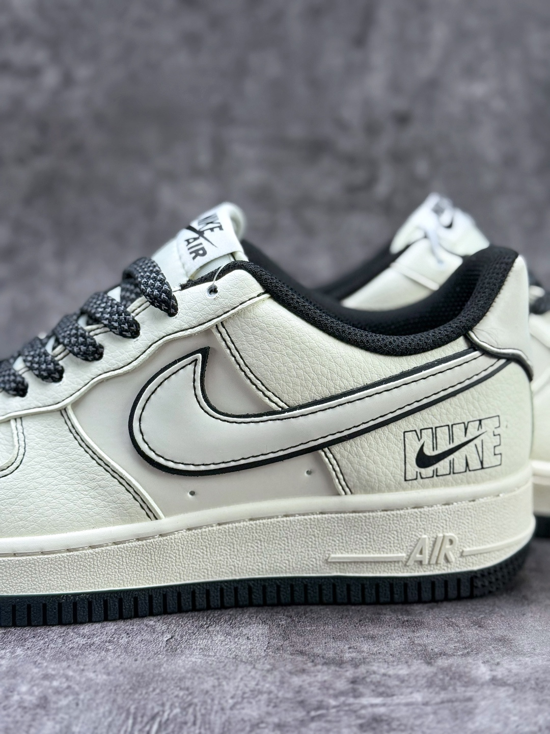 Nike Air Force 1 Low 07 白黑满天星 JP8028-060-莆田鞋,莆田鞋货源,高仿鞋,高仿鞋货源,安福档口,莆田高仿鞋,莆田鞋批发,高仿鞋批发,莆田高仿运动鞋,高仿运动鞋,莆田运动鞋 Nike Air Force 1 Low 07 白黑满天星 JP8028-060