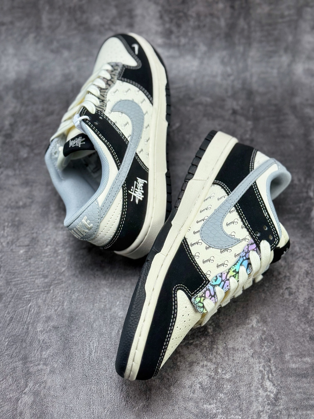 Nike SB Dunk Low x Stussy 黑白小勾 XS6089-635-莆田鞋,莆田鞋货源,高仿鞋,高仿鞋货源,安福档口,莆田高仿鞋,莆田鞋批发,高仿鞋批发,莆田高仿运动鞋,高仿运动鞋,莆田运动鞋 Nike SB Dunk Low x Stussy 黑白小勾 XS6089-635