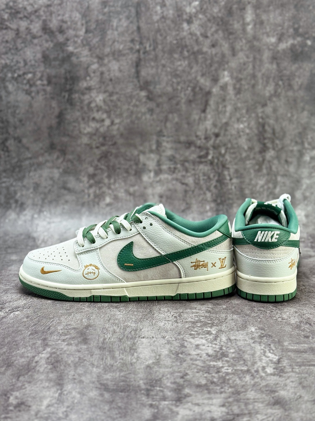 Nike SB Dunk Low x Stussy x Louis Vuitton 灰绿小勾 纯原大厂出品 极力推荐 SG6688-004-莆田鞋,莆田鞋货源,高仿鞋,高仿鞋货源,安福档口,莆田高仿鞋,莆田鞋批发,高仿鞋批发,莆田高仿运动鞋,高仿运动鞋,莆田运动鞋 Nike SB Dunk Low x Stussy x Louis Vuitton 灰绿小勾 纯原大厂出品 极力推荐 SG6688-004