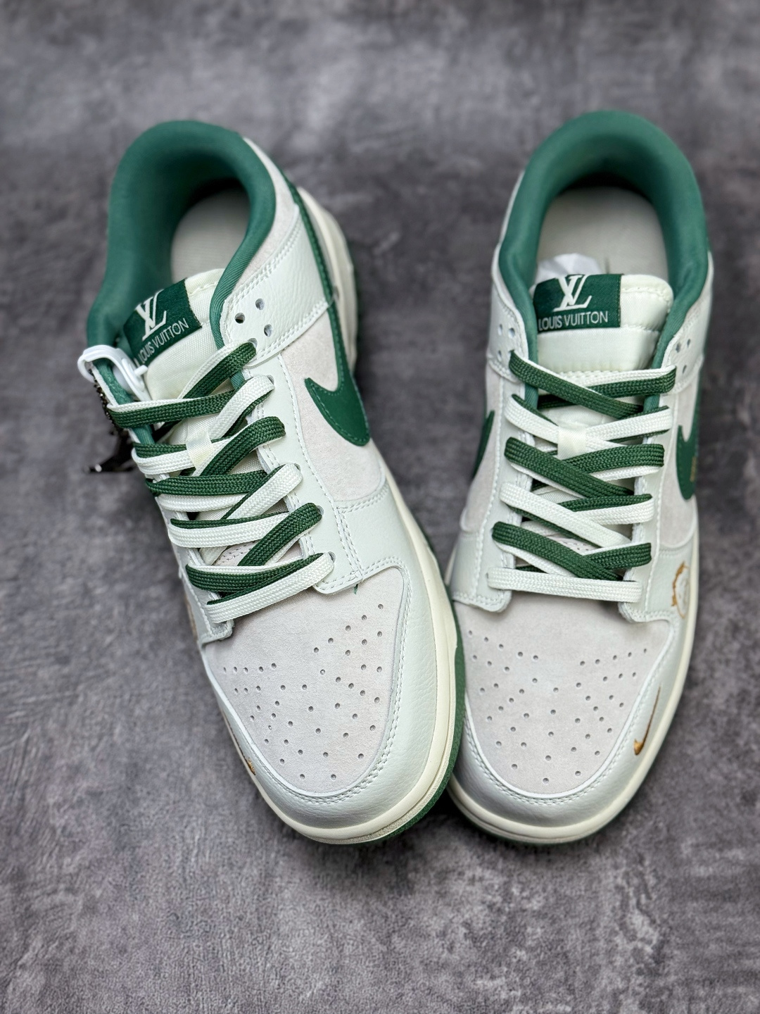 Nike SB Dunk Low x Stussy x Louis Vuitton 灰绿小勾 纯原大厂出品 极力推荐 SG6688-004-莆田鞋,莆田鞋货源,高仿鞋,高仿鞋货源,安福档口,莆田高仿鞋,莆田鞋批发,高仿鞋批发,莆田高仿运动鞋,高仿运动鞋,莆田运动鞋 Nike SB Dunk Low x Stussy x Louis Vuitton 灰绿小勾 纯原大厂出品 极力推荐 SG6688-004