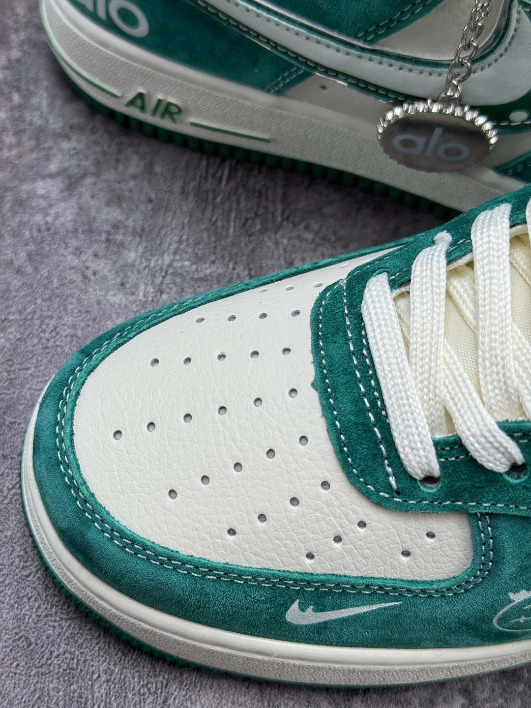 Nike Air Force 1 Low 07 x AIO 绿白小勾 SY1388-011