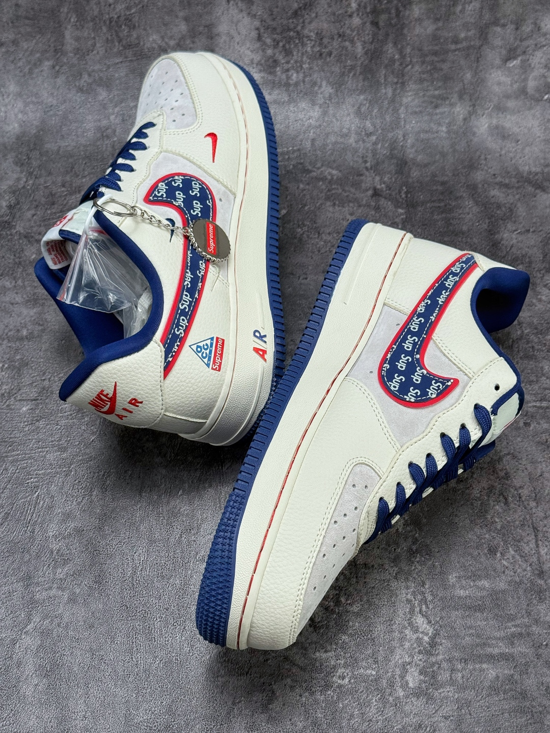 Nike Air Force 1 Low 07 x Superme 白灰蓝三小勾 DD1982-328-莆田鞋,莆田鞋货源,高仿鞋,高仿鞋货源,安福档口,莆田高仿鞋,莆田鞋批发,高仿鞋批发,莆田高仿运动鞋,高仿运动鞋,莆田运动鞋 Nike Air Force 1 Low 07 x Superme 白灰蓝三小勾 DD1982-328