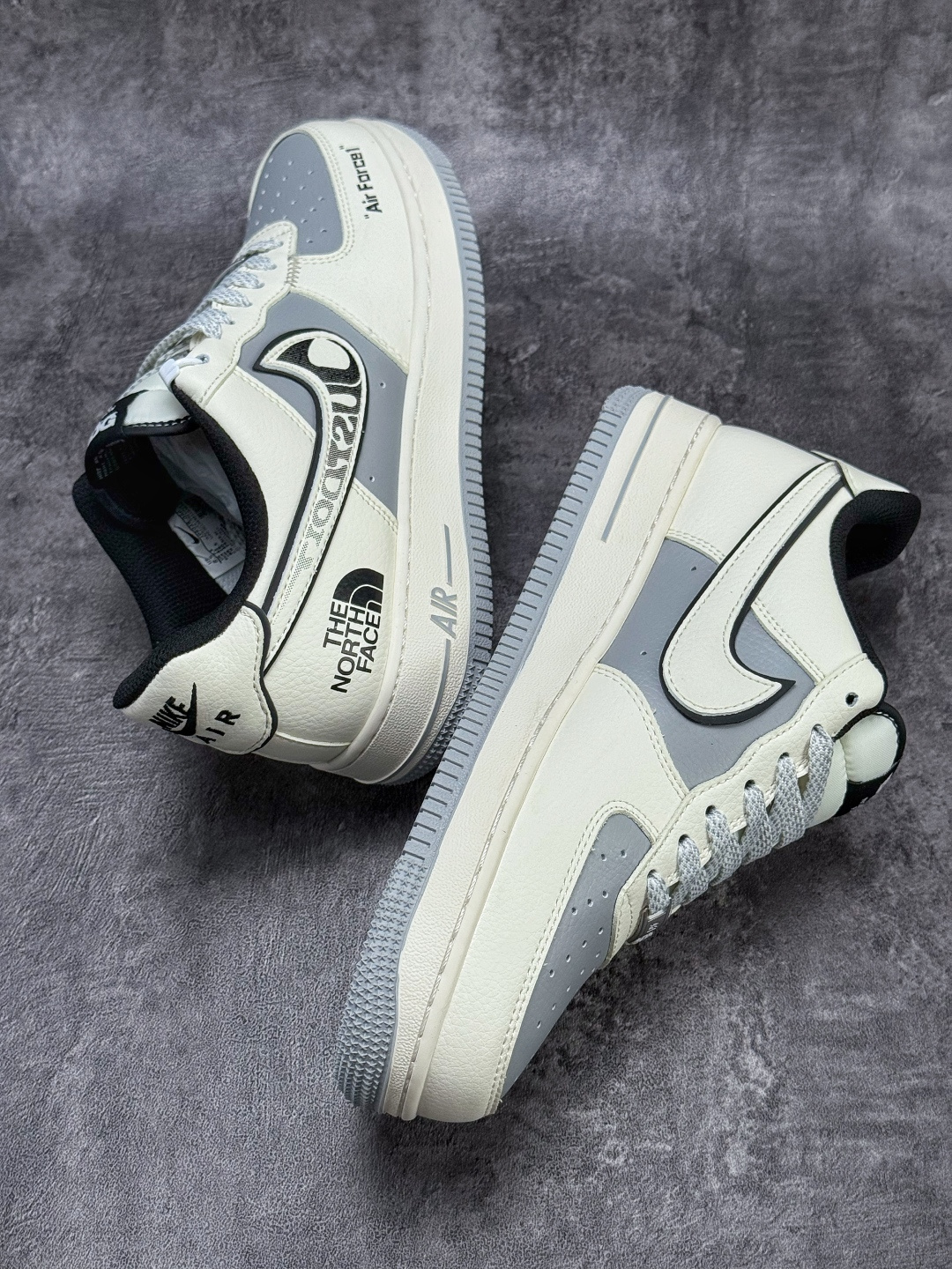 Nike Air Force 1 Low 07 x The North Face 白灰满天星 JP8028-066-莆田鞋,莆田鞋货源,高仿鞋,高仿鞋货源,安福档口,莆田高仿鞋,莆田鞋批发,高仿鞋批发,莆田高仿运动鞋,高仿运动鞋,莆田运动鞋 Nike Air Force 1 Low 07 x The North Face 白灰满天星 JP8028-066