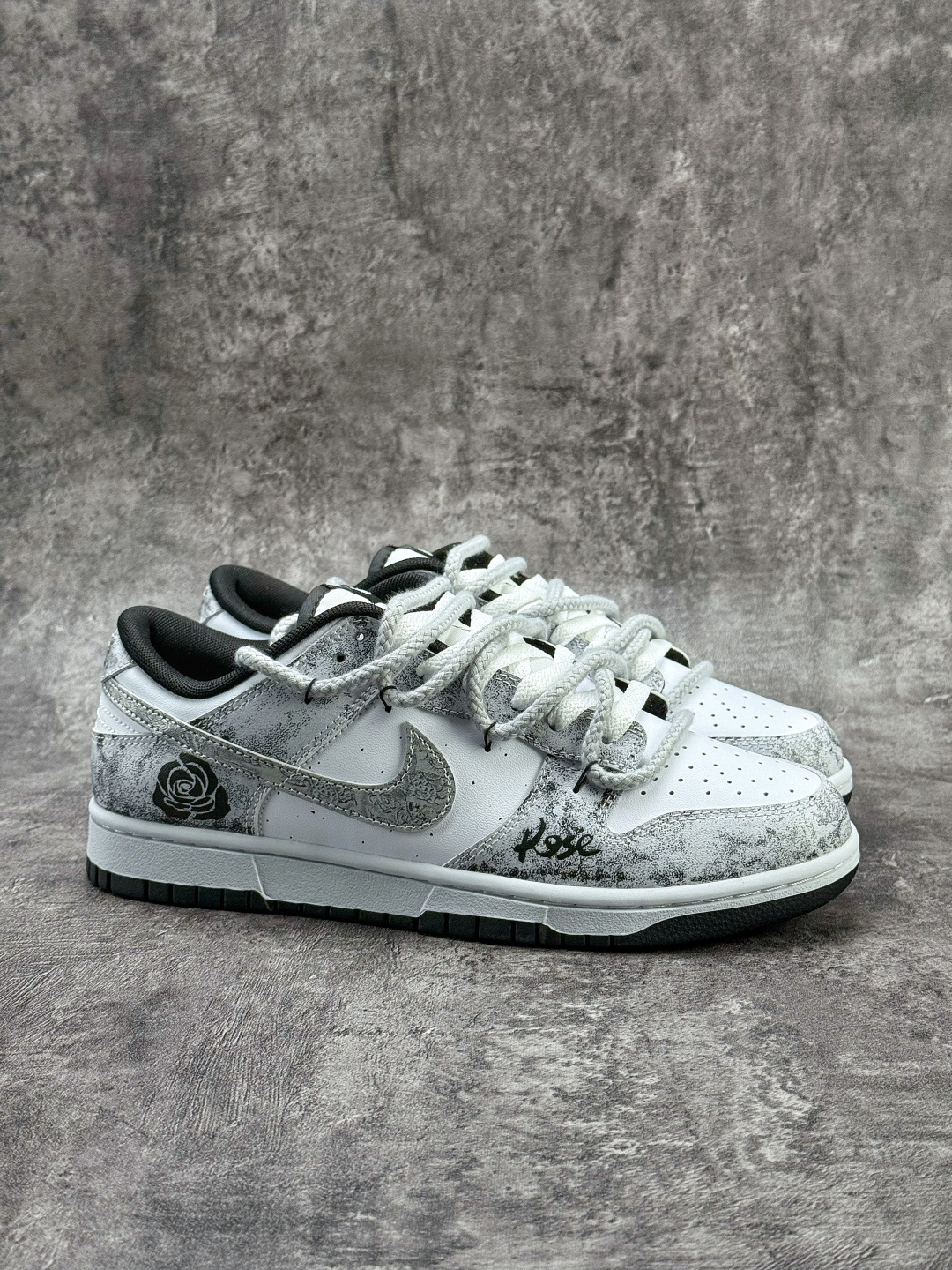 Nike SB Dunk Low 银绽 灰白 DD1391-100-莆田鞋,莆田鞋货源,高仿鞋,高仿鞋货源,安福档口,莆田高仿鞋,莆田鞋批发,高仿鞋批发,莆田高仿运动鞋,高仿运动鞋,莆田运动鞋 Nike SB Dunk Low 银绽 灰白 DD1391-100