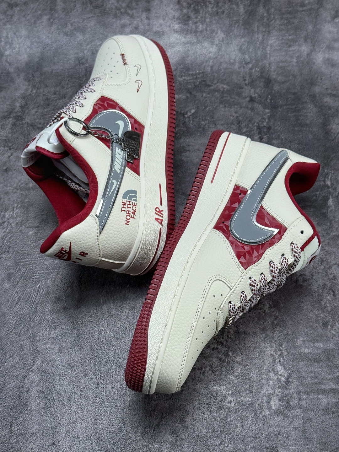 Nike Air Force 1 Low 07 x The North Face 白红双小勾满天星 DF0188-112