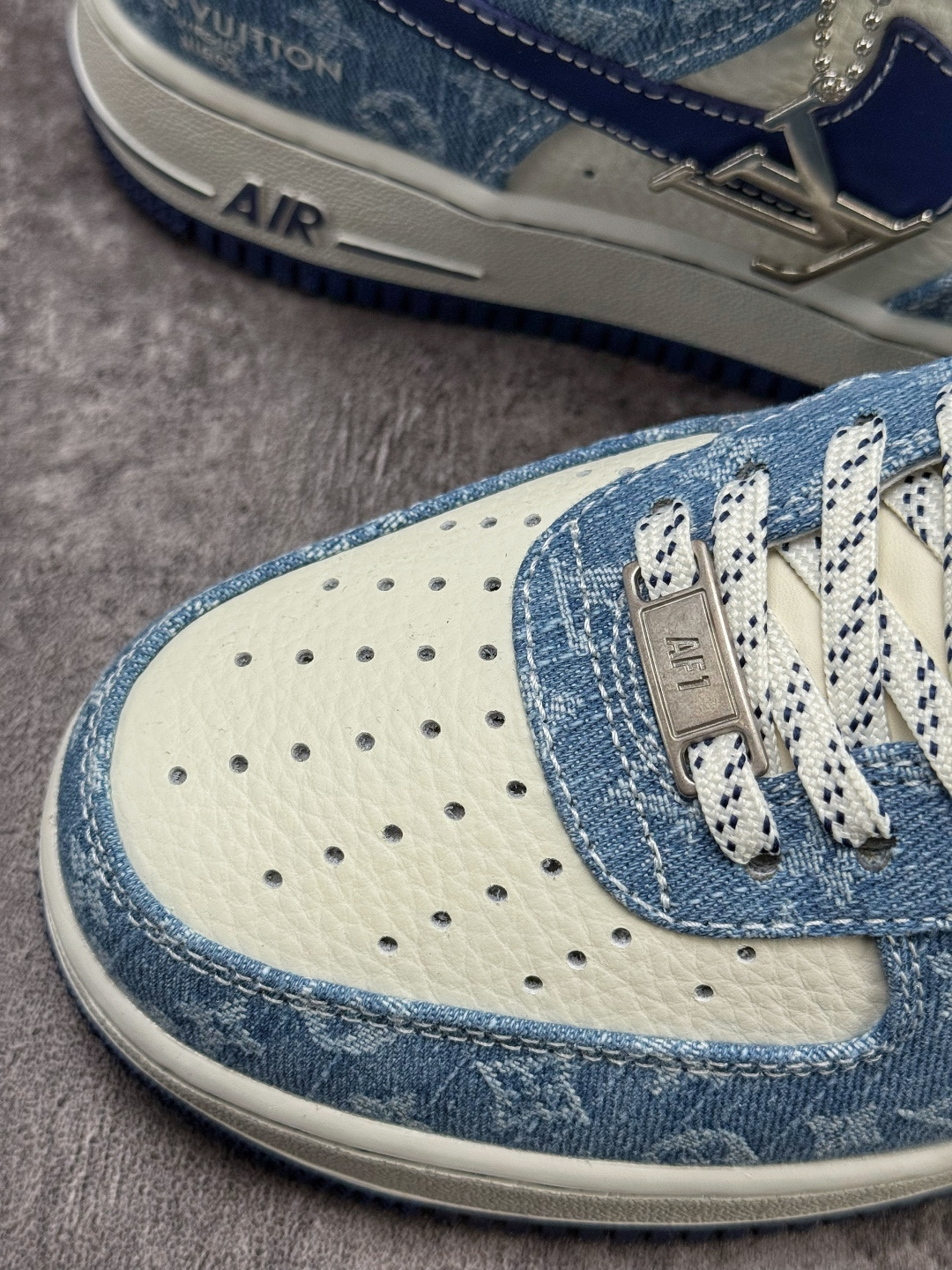 Nike Air Force 1 Low 07 x Louis Vuitton 蓝白牛仔满天星 NH0601-578