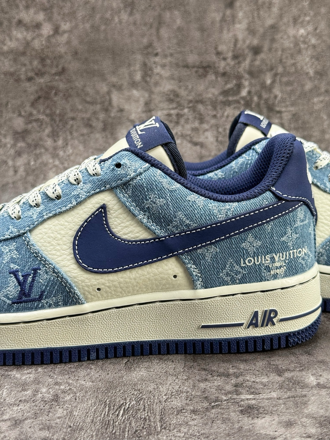 Nike Air Force 1 Low 07 x Louis Vuitton 蓝白牛仔满天星 NH0601-578