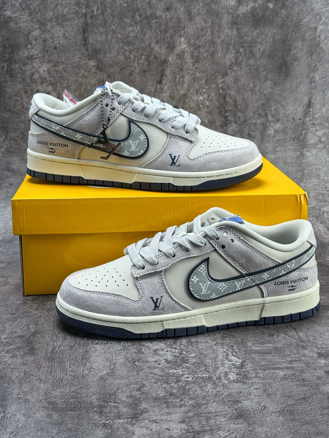 Nike SB Dunk Low x Louis Vuitton 灰白 DN3168-005