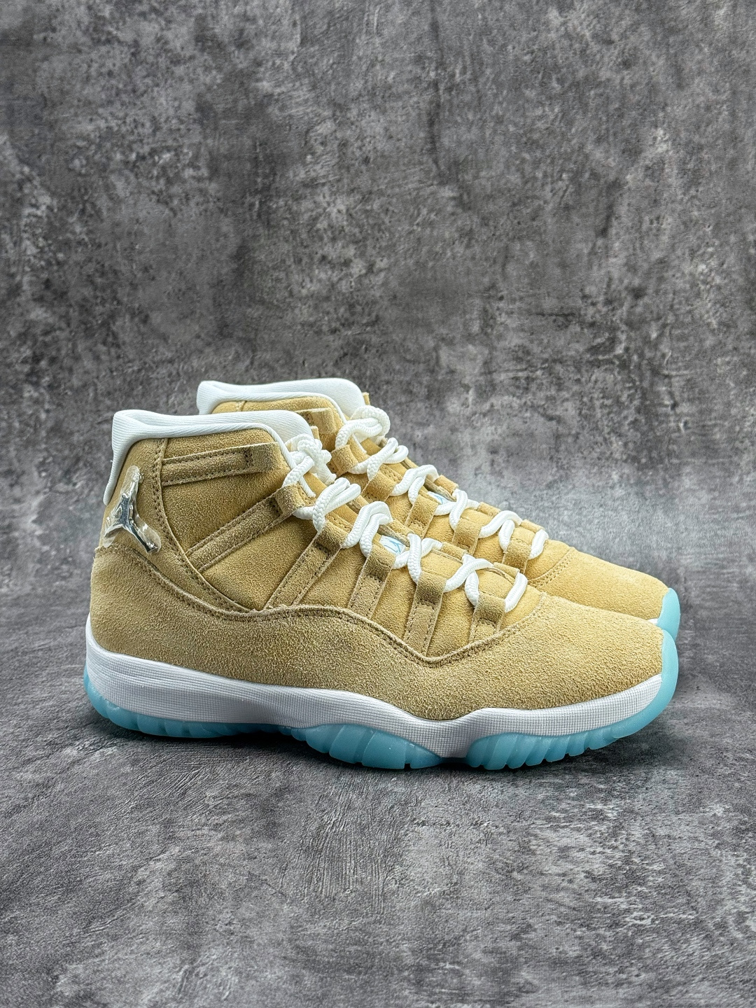 ordan Air Jordan 11 Retro “H-TOWN”乔丹11代 高帮篮球鞋/北美限定 白蓝 卡其蓝 IO8960-707