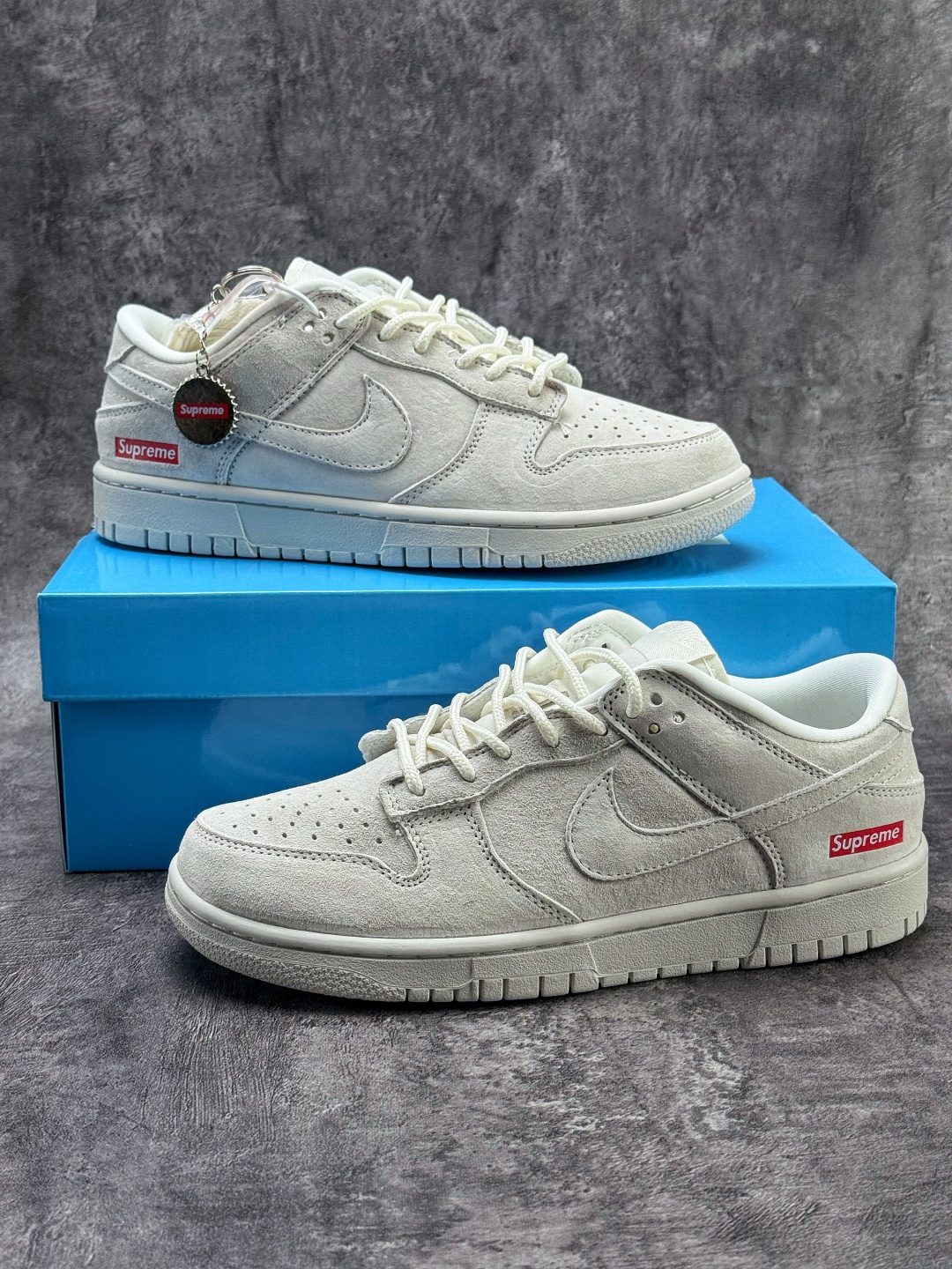 Nike SB Dunk Low x Superme 米灰 DD1988-005