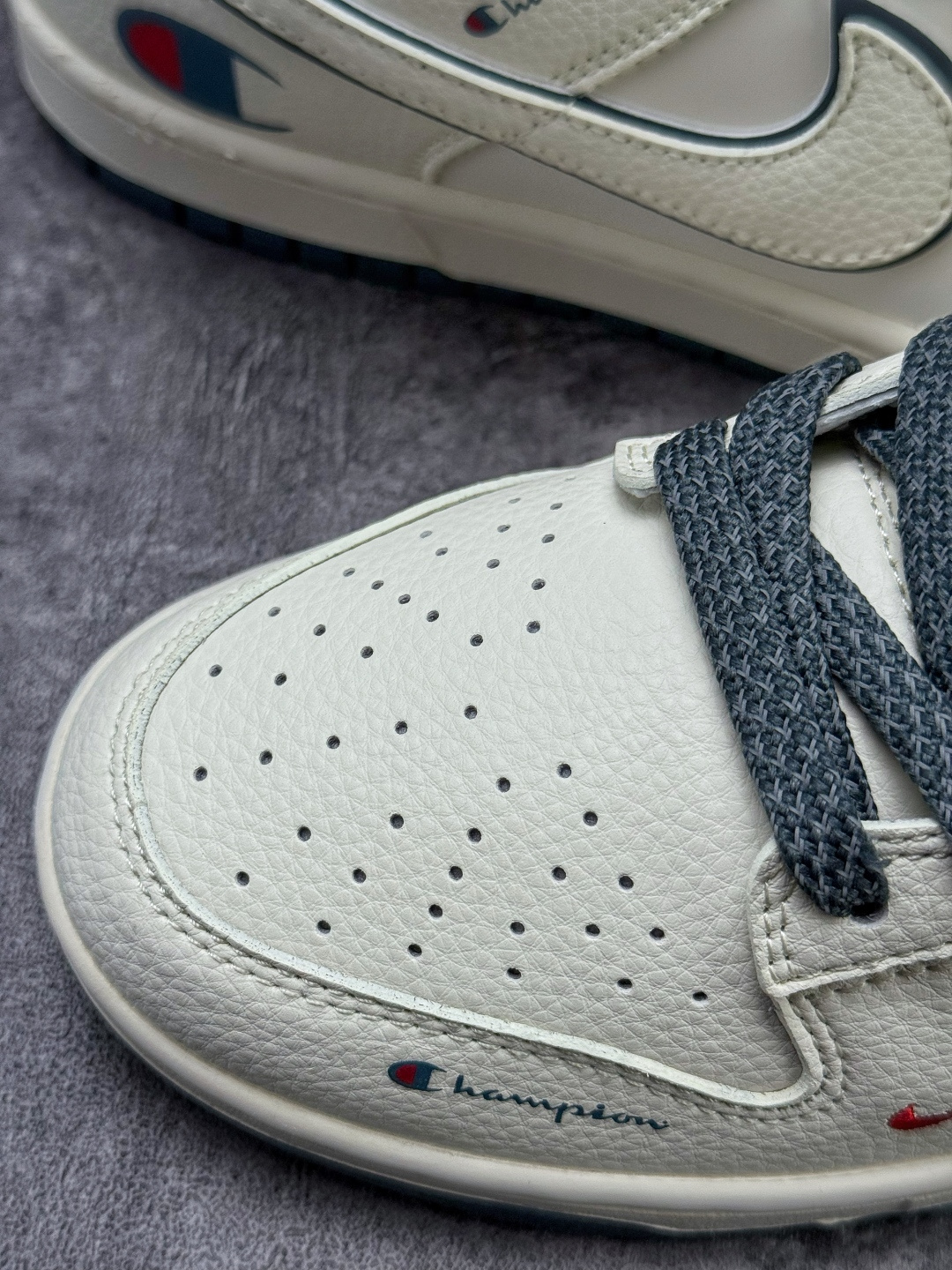 Nike SB Dunk Low x Champion 米白小勾满天星 JP1628-026-莆田鞋,莆田鞋货源,高仿鞋,高仿鞋货源,安福档口,莆田高仿鞋,莆田鞋批发,高仿鞋批发,莆田高仿运动鞋,高仿运动鞋,莆田运动鞋 Nike SB Dunk Low x Champion 米白小勾满天星 JP1628-026