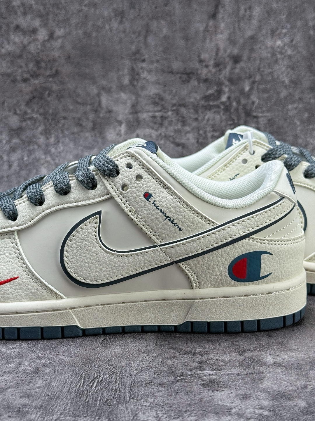 Nike SB Dunk Low x Champion 米白小勾满天星 JP1628-026-莆田鞋,莆田鞋货源,高仿鞋,高仿鞋货源,安福档口,莆田高仿鞋,莆田鞋批发,高仿鞋批发,莆田高仿运动鞋,高仿运动鞋,莆田运动鞋 Nike SB Dunk Low x Champion 米白小勾满天星 JP1628-026