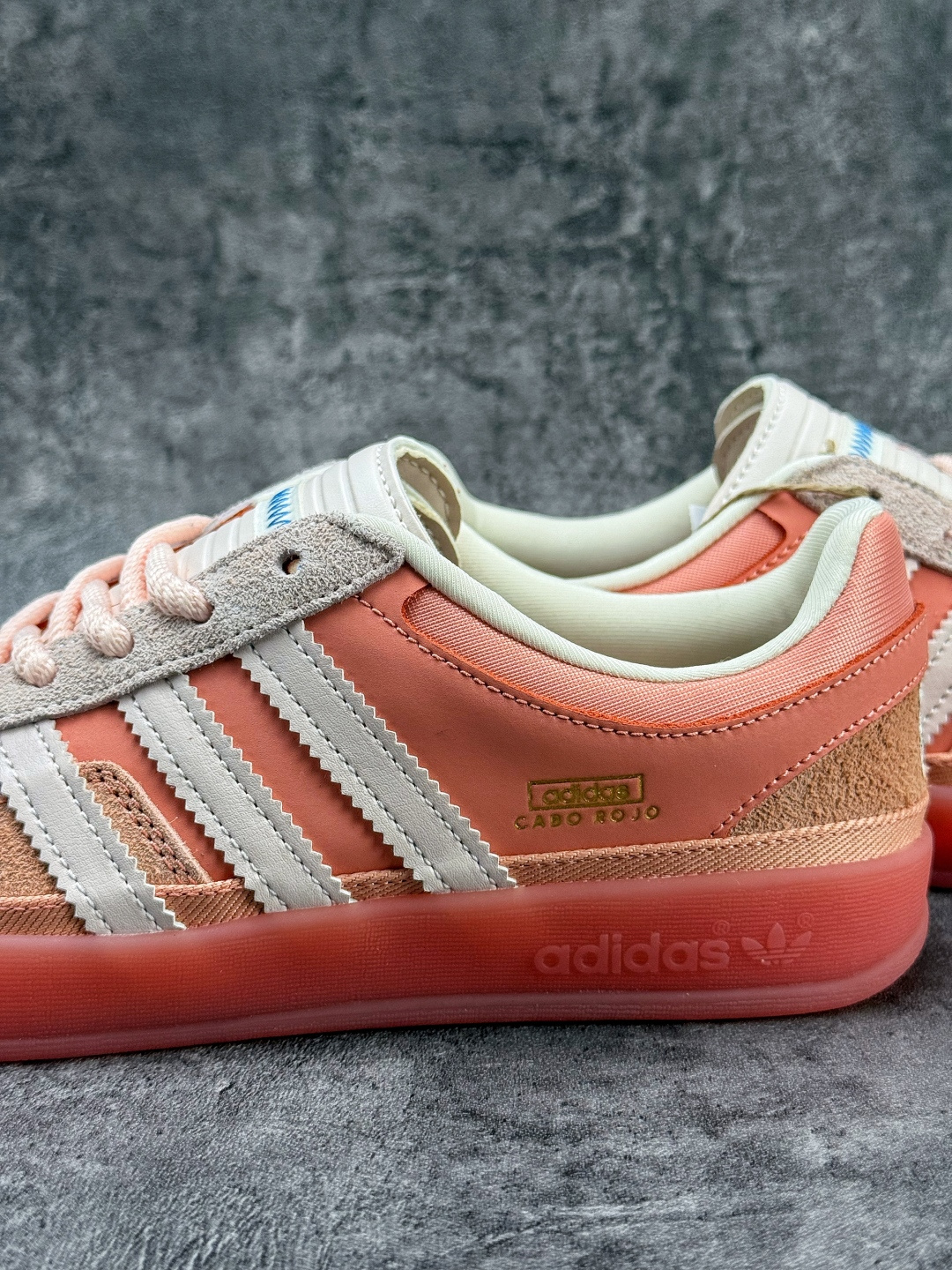 Bad Bunny x adidas originals GAZELLE INDOOR 红棕色 JS5052