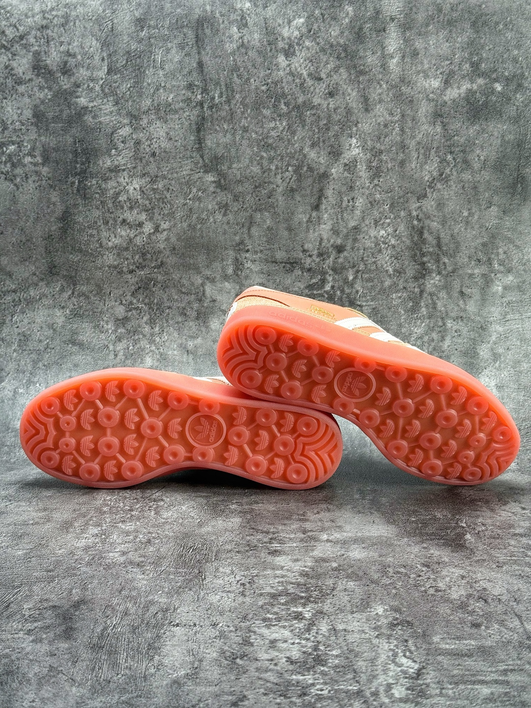 Bad Bunny x adidas originals GAZELLE INDOOR 红棕色 JS5052