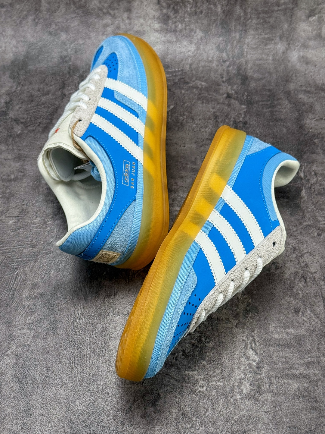 Bad Bunny x adidas originals GAZELLE INDOOR 蓝白色 IF9734