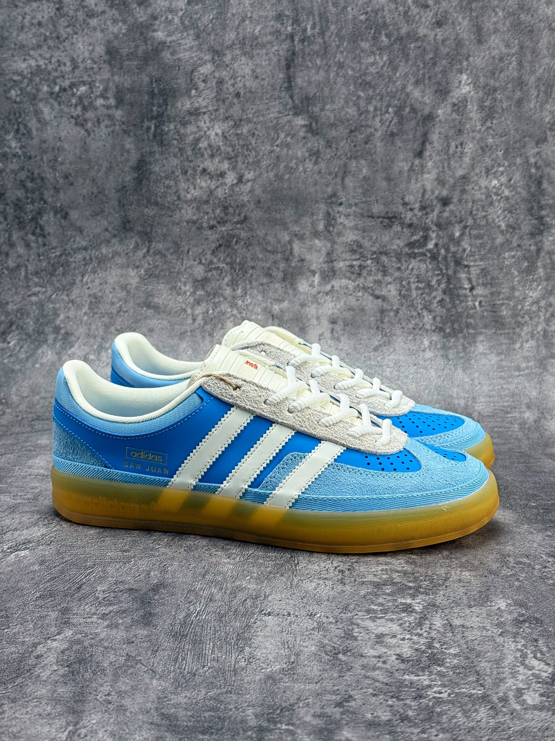 Bad Bunny x adidas originals GAZELLE INDOOR 蓝白色 IF9734