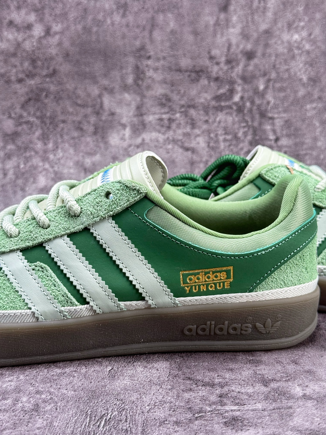 Bad Bunny x adidas originals GAZELLE INDOOR 绿色 JS5049-莆田鞋,莆田鞋货源,高仿鞋,高仿鞋货源,安福档口,莆田高仿鞋,莆田鞋批发,高仿鞋批发,莆田高仿运动鞋,高仿运动鞋,莆田运动鞋 Bad Bunny x adidas originals GAZELLE INDOOR 绿色 JS5049