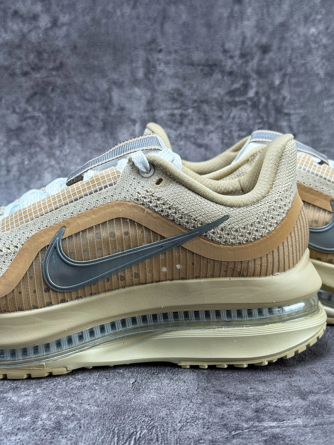 Nike Air Zoom Pegasus Premium 耐克网面全掌气垫缓震跑鞋 IH4369-200