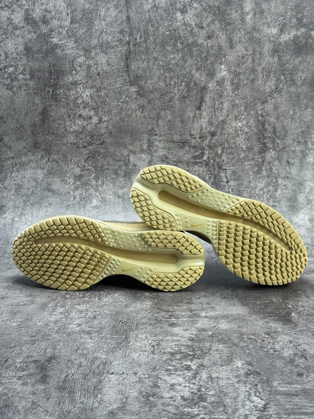 Nike Air Zoom Pegasus Premium 耐克网面全掌气垫缓震跑鞋 IH4369-200