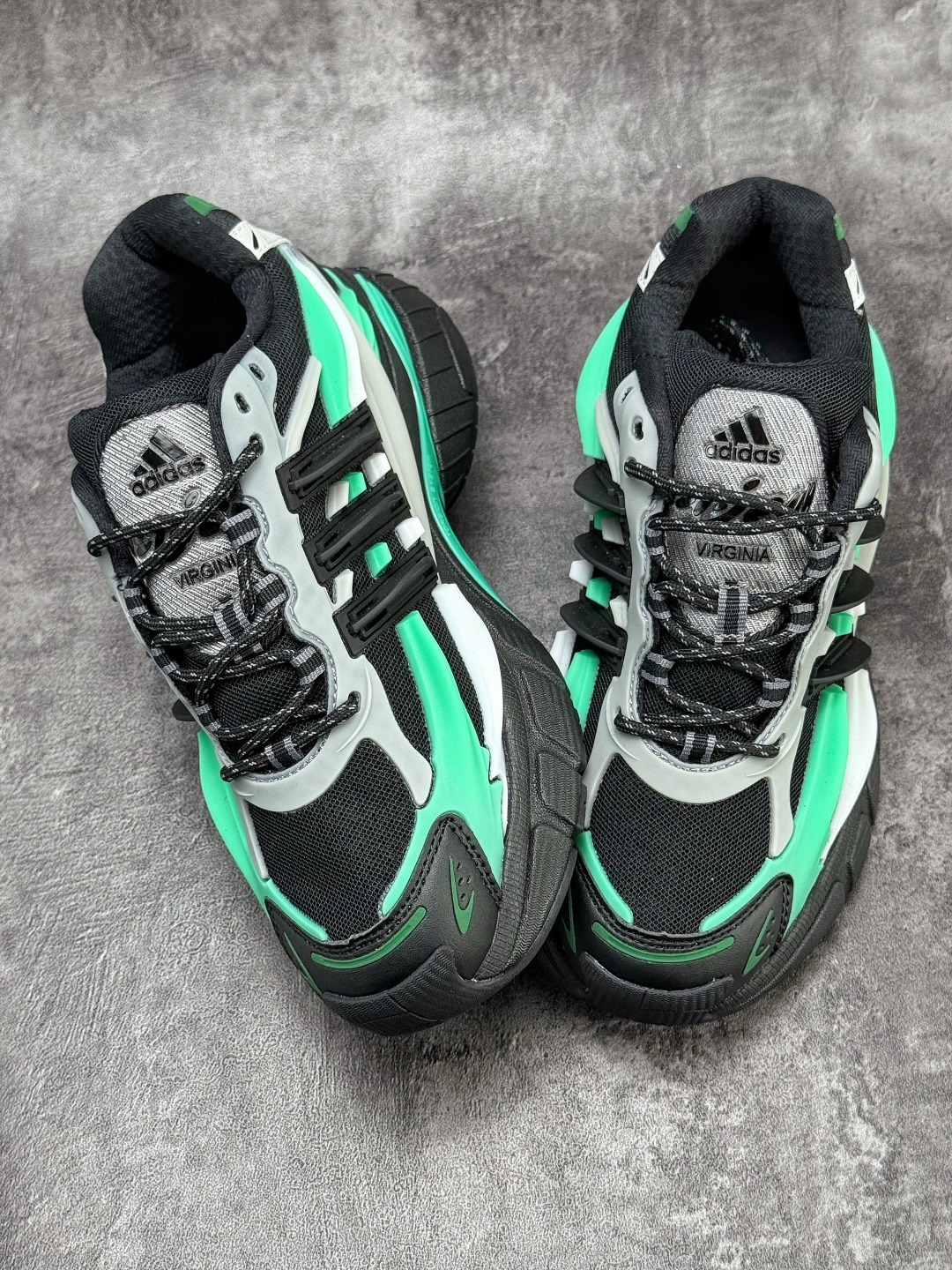 Adidas PW ADISTAR JELLYFISH 阿迪复古舒适防滑减震运动鞋 JP9276