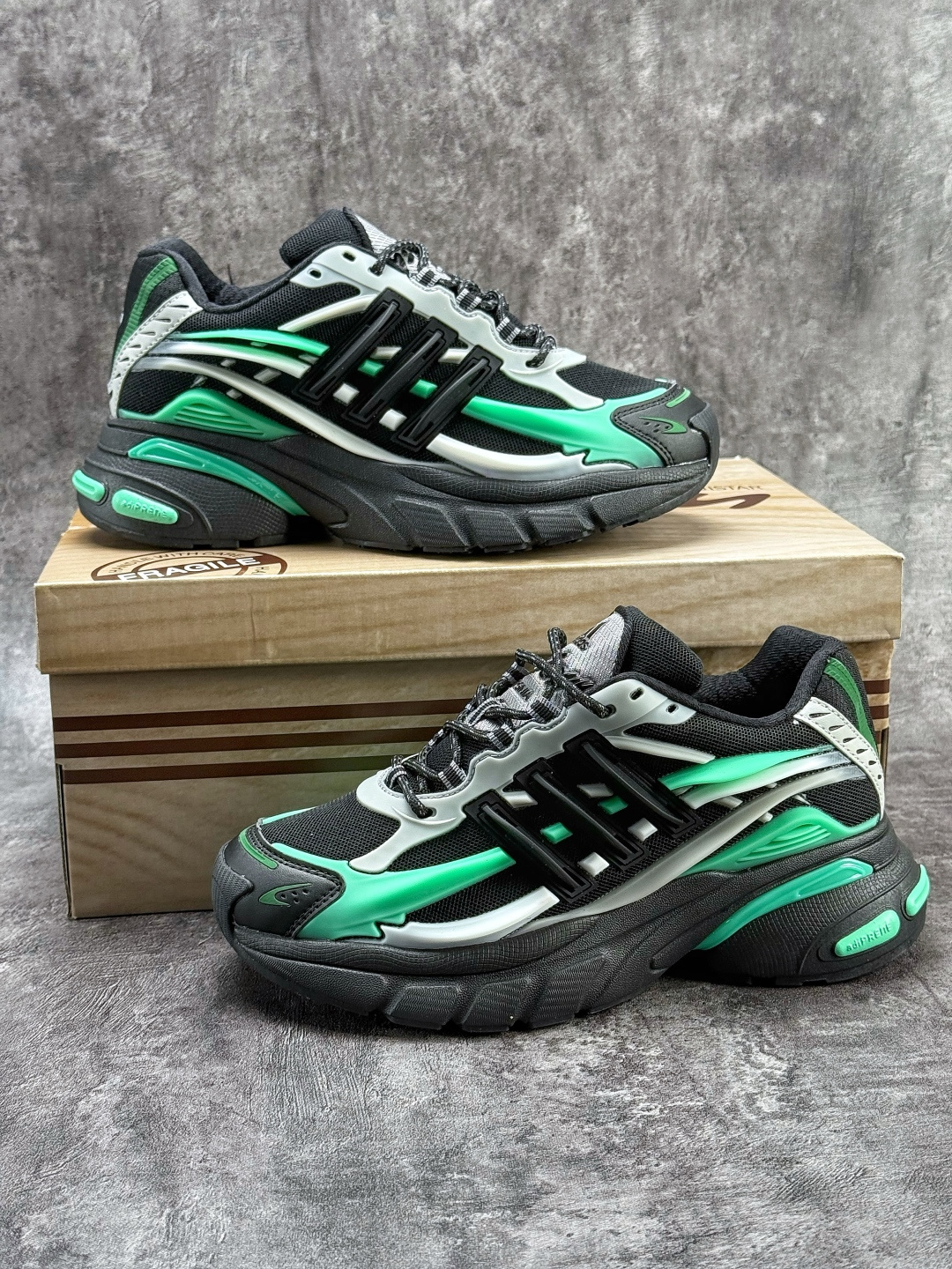 Adidas PW ADISTAR JELLYFISH 阿迪复古舒适防滑减震运动鞋 JP9276