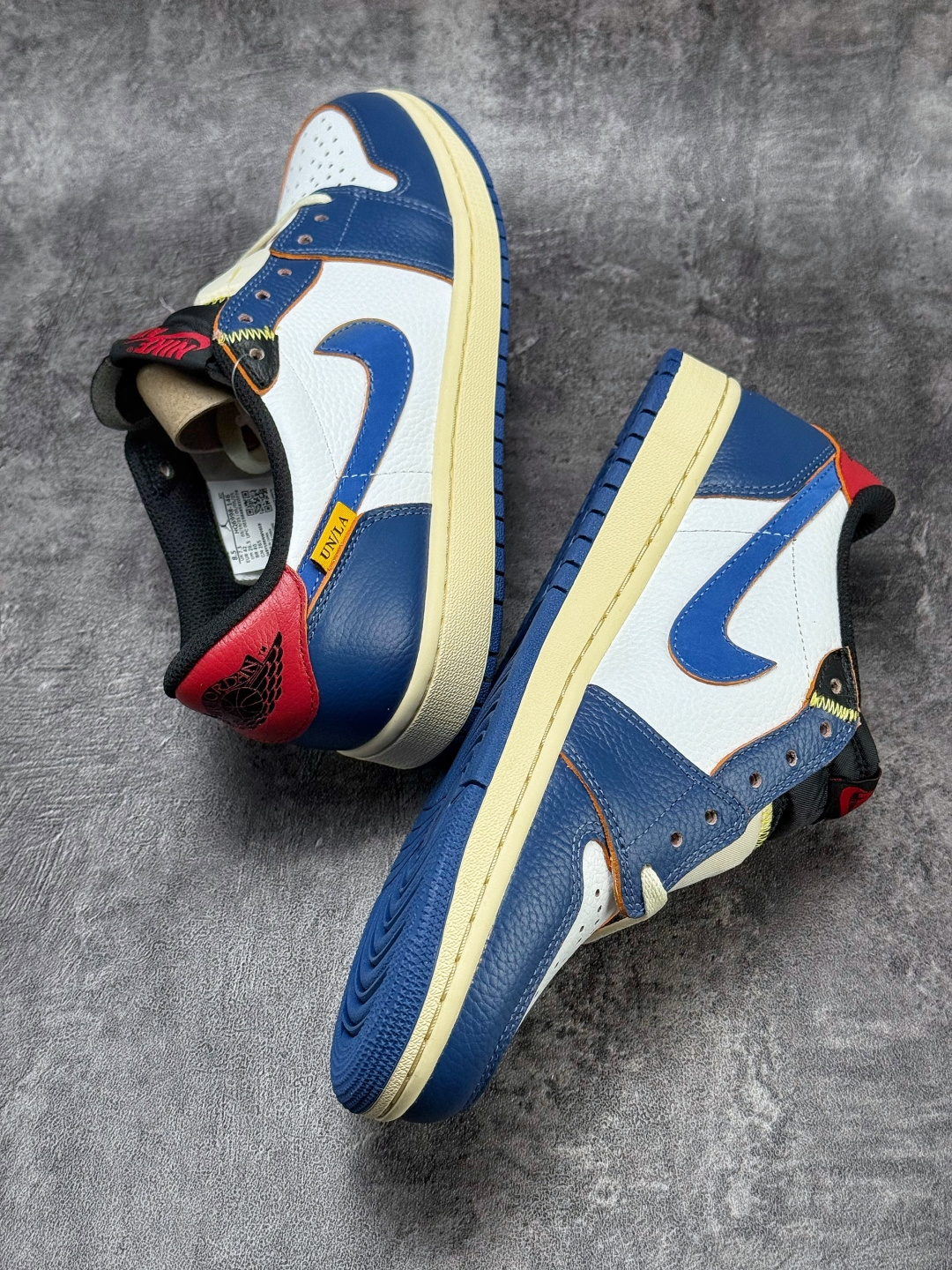 Air Jordan 1 Low 独家提拉式后跟 HQ6998-146