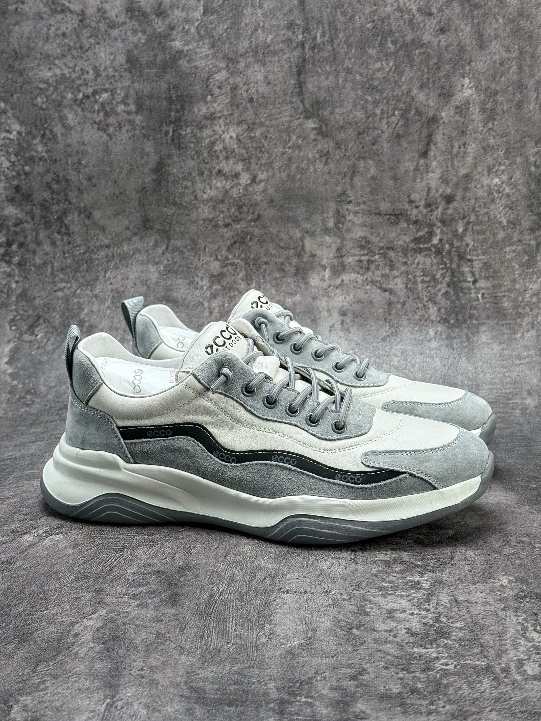 320 北欧丹麦品牌ECCO爱步Men's Classic Tuke Boen Low 系列低帮 系带经典百搭休闲运动小白板鞋 996637-01002