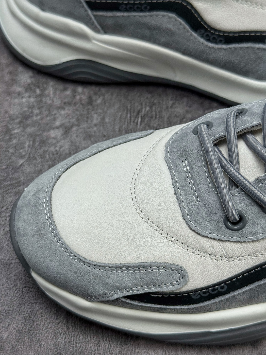 320 北欧丹麦品牌ECCO爱步Men's Classic Tuke Boen Low 系列低帮 系带经典百搭休闲运动小白板鞋 996637-01002