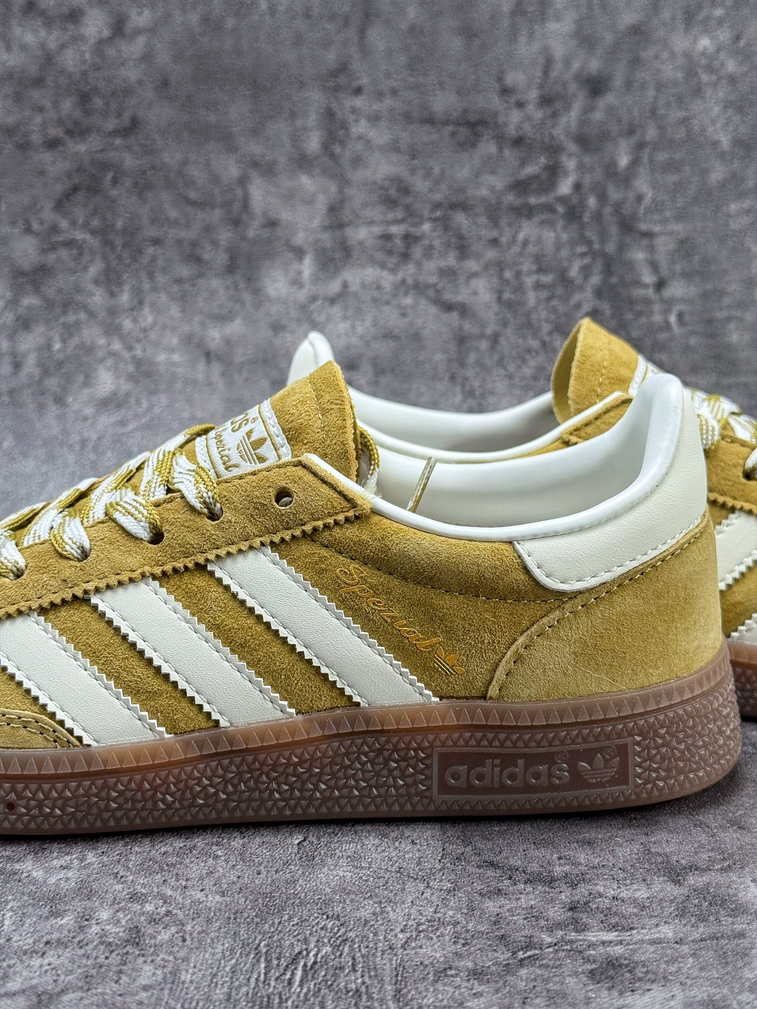 adidas originals Samba Handball Spezial 黄白 KI5939