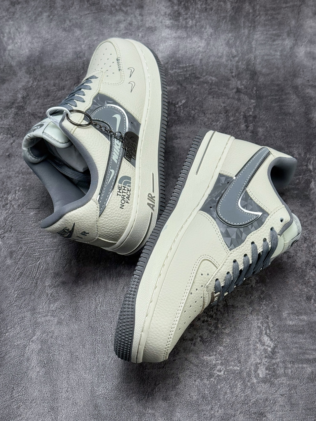 Nike Air Force 1 Low 07 x The North Face 白灰双小勾 DF0188-114