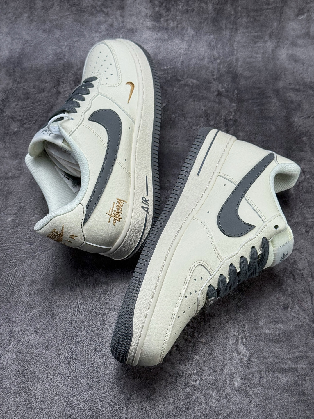 Nike Air Force 1 Low 07 x Stussy 白灰小勾 XX3168-223