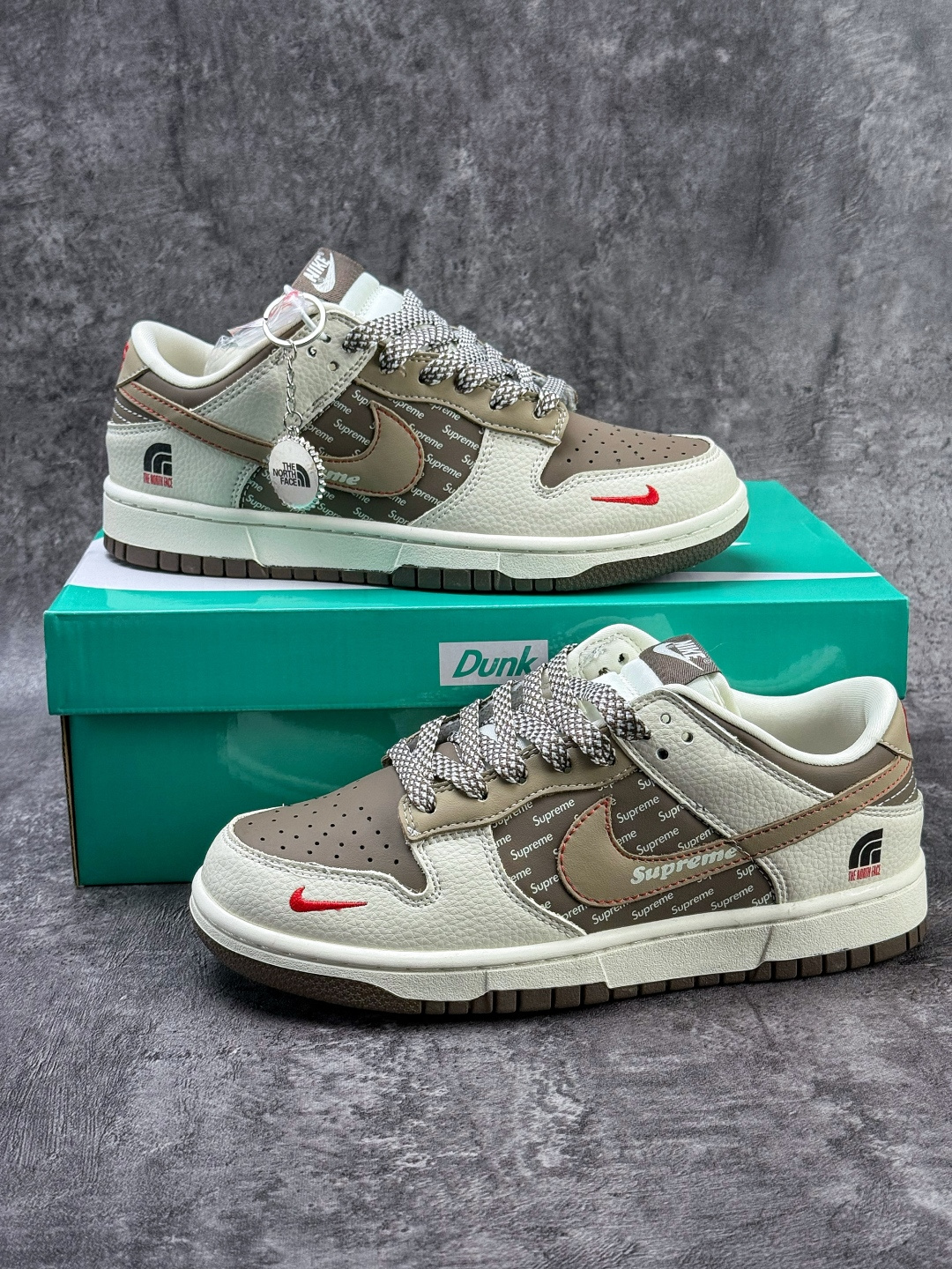 Nike SB Dunk Low x The North Face 白棕小勾满天星 DG1988-012