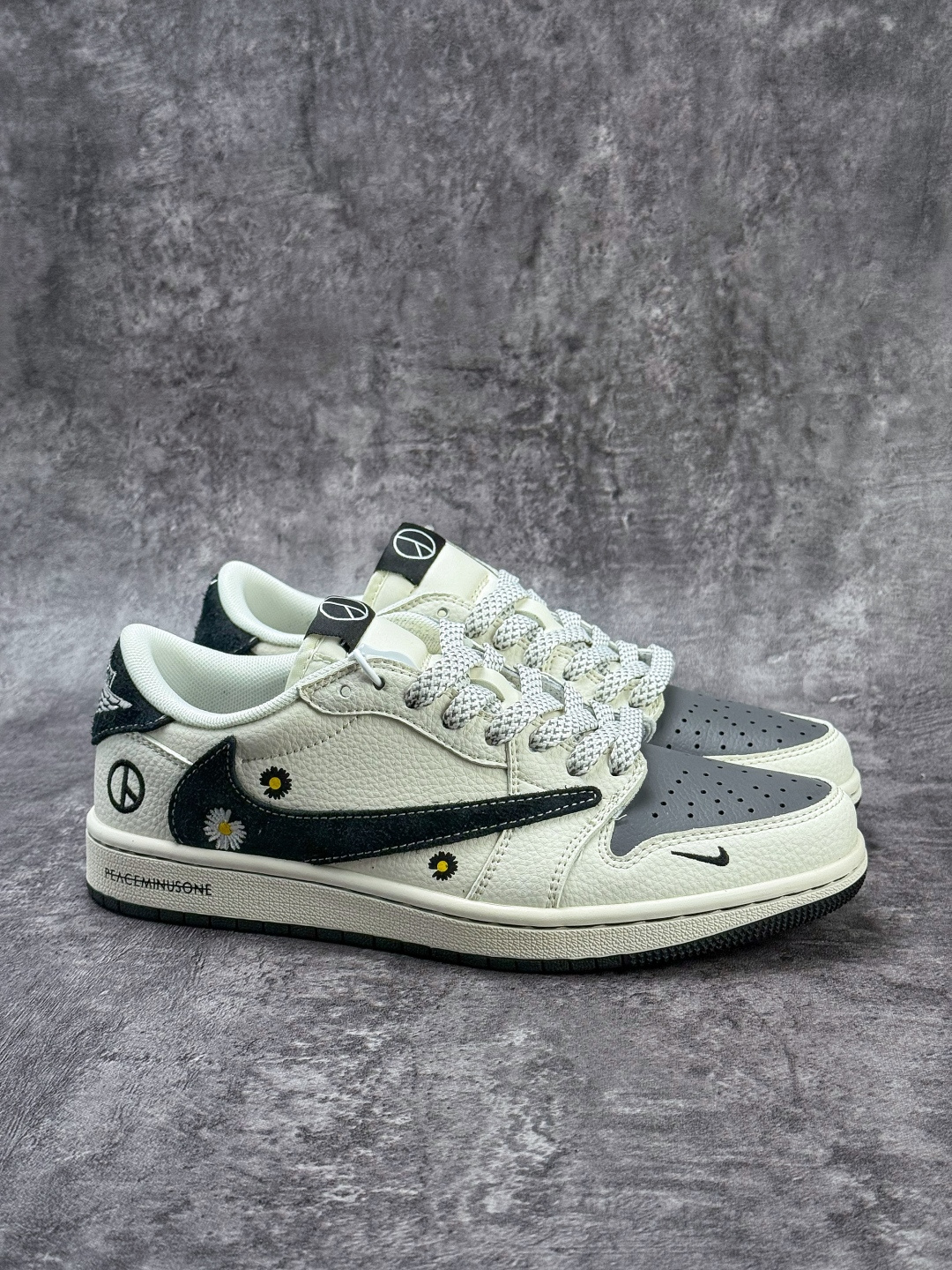 Travis Scott x Nike Air Jordan 1 Low 小雏菊 Air Jordan 1 Low 反转白灰黑小勾满天星倒钩 纯原版本 QW5088-207