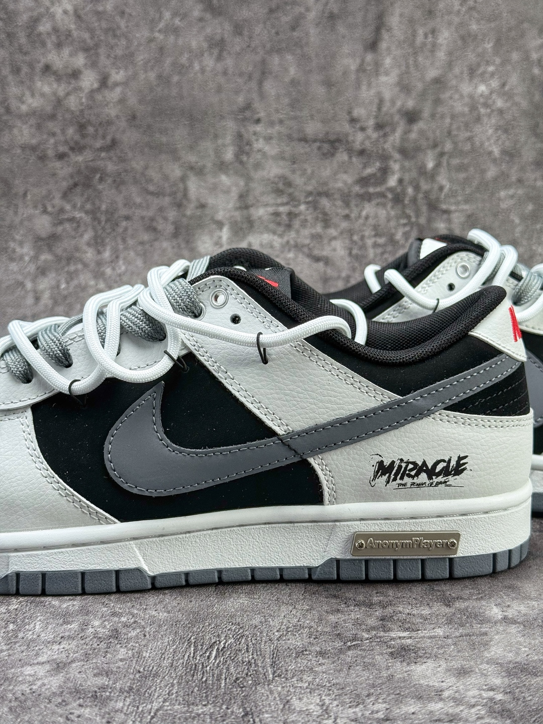 Nike SB Dunk Low 灰黑 WG0716-152-莆田鞋,莆田鞋货源,高仿鞋,高仿鞋货源,安福档口,莆田高仿鞋,莆田鞋批发,高仿鞋批发,莆田高仿运动鞋,高仿运动鞋,莆田运动鞋 Nike SB Dunk Low 灰黑 WG0716-152