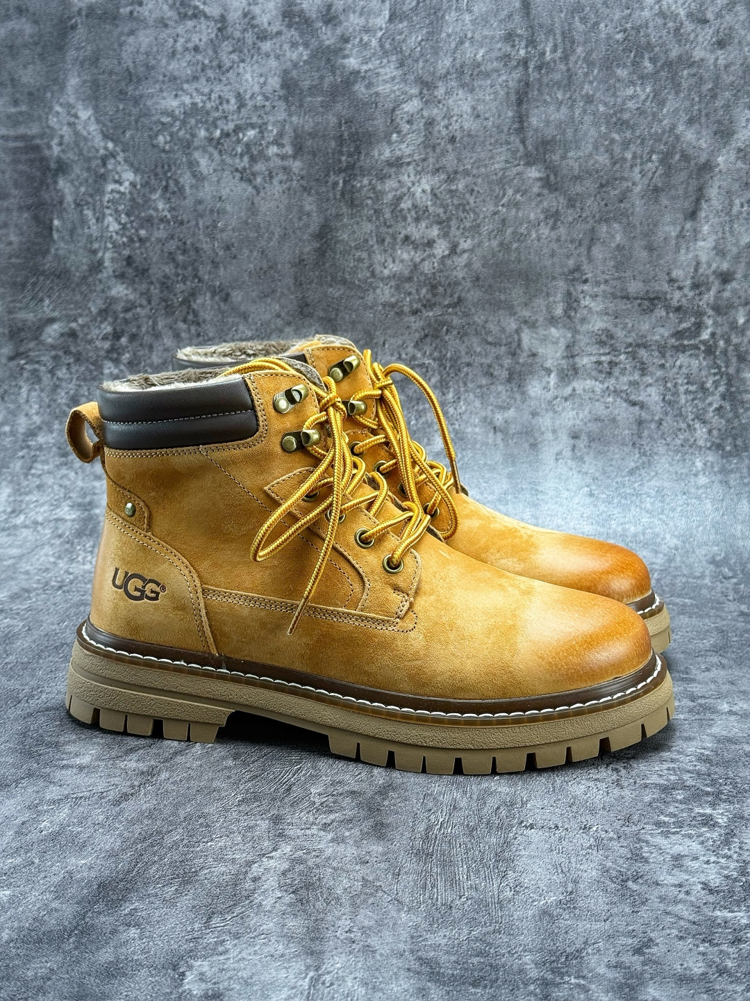 290 美国轻奢品牌UGG Martin boots 系列中帮男士系带百搭工装机车休闲马丁鞋“麂皮卡其暗棕” S/U5856MD