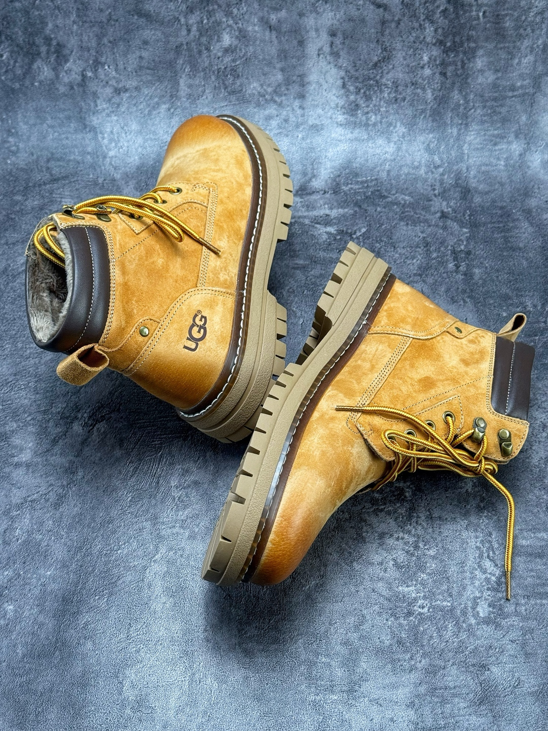 290 美国轻奢品牌UGG Martin boots 系列中帮男士系带百搭工装机车休闲马丁鞋“麂皮卡其暗棕” S/U5856MD