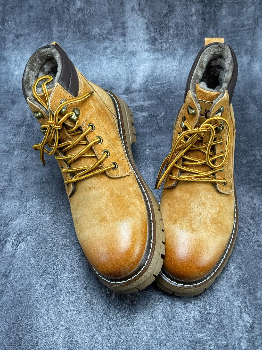 290 美国轻奢品牌UGG Martin boots 系列中帮男士系带百搭工装机车休闲马丁鞋“麂皮卡其暗棕” S/U5856MD