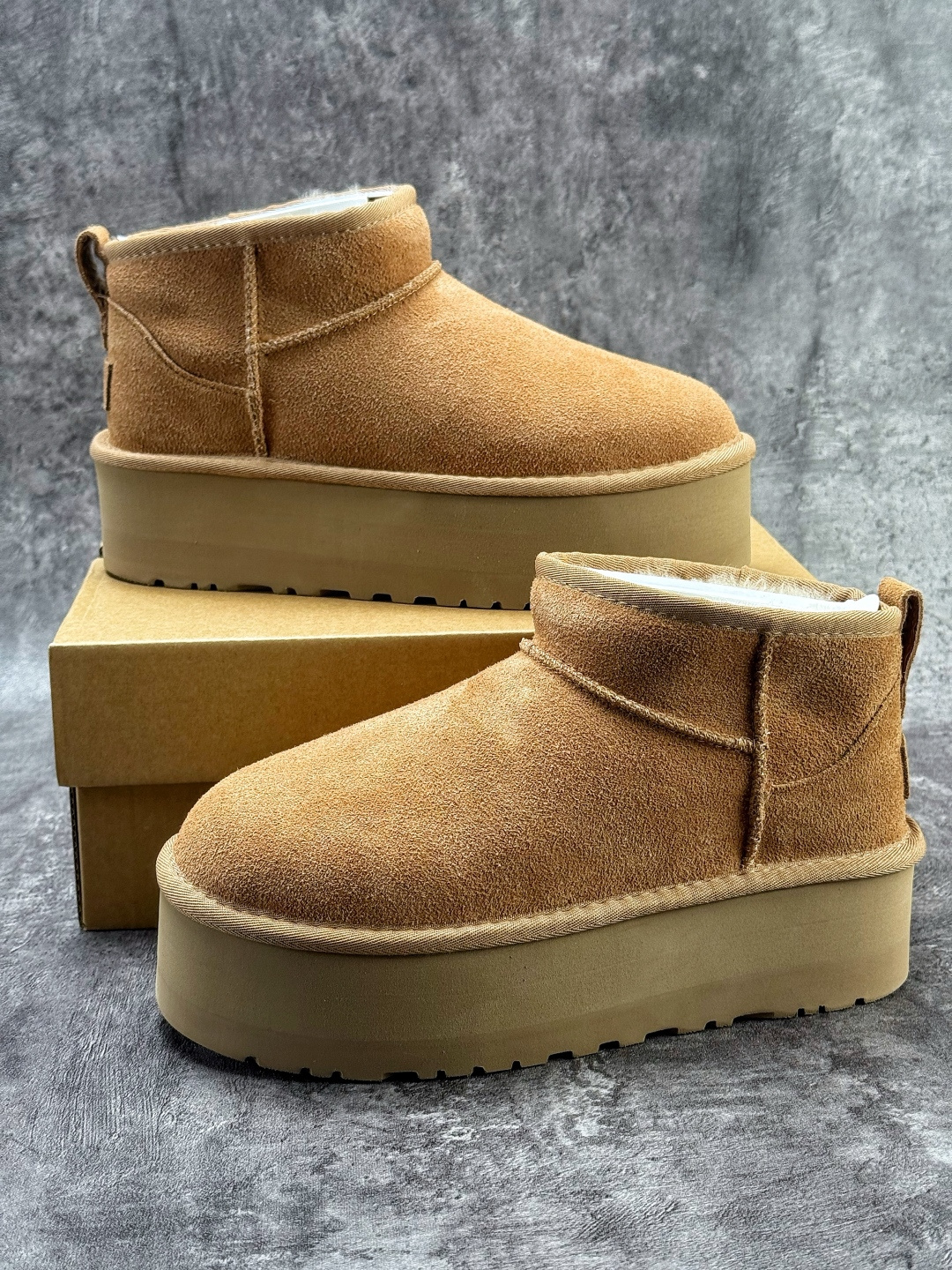 210 UGG 百搭单品 东莞纯原UGG 秋冬羊皮毛一体雪地靴 UGG W/1135092