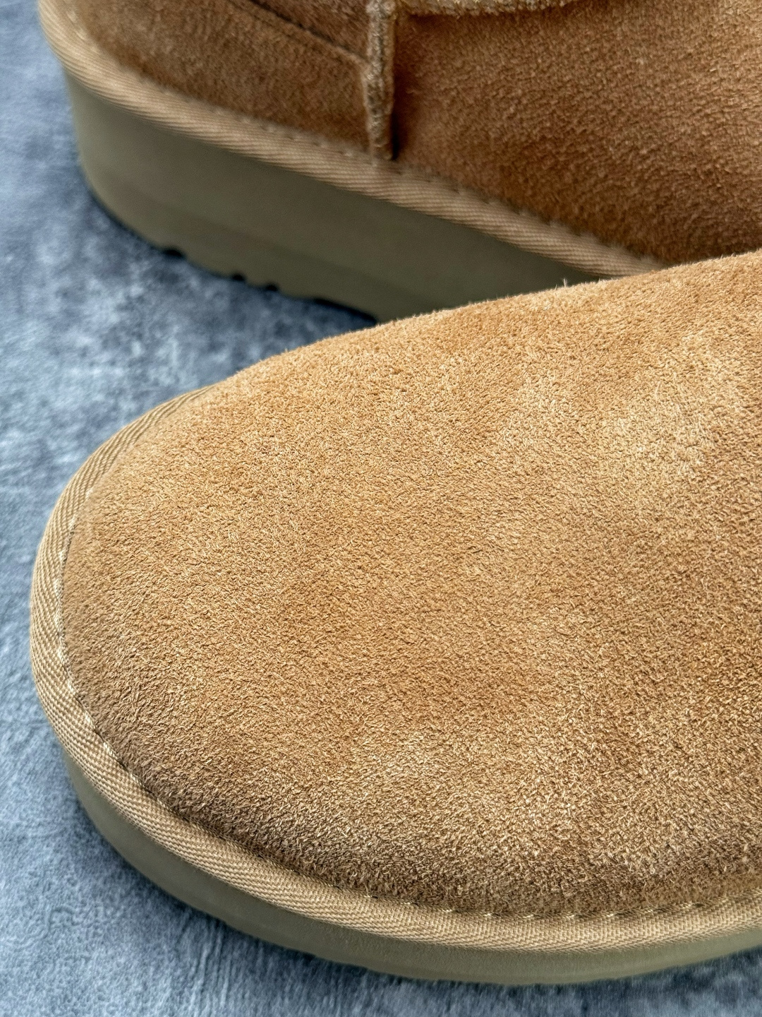 210 UGG 百搭单品 东莞纯原UGG 秋冬羊皮毛一体雪地靴 UGG W/1135092