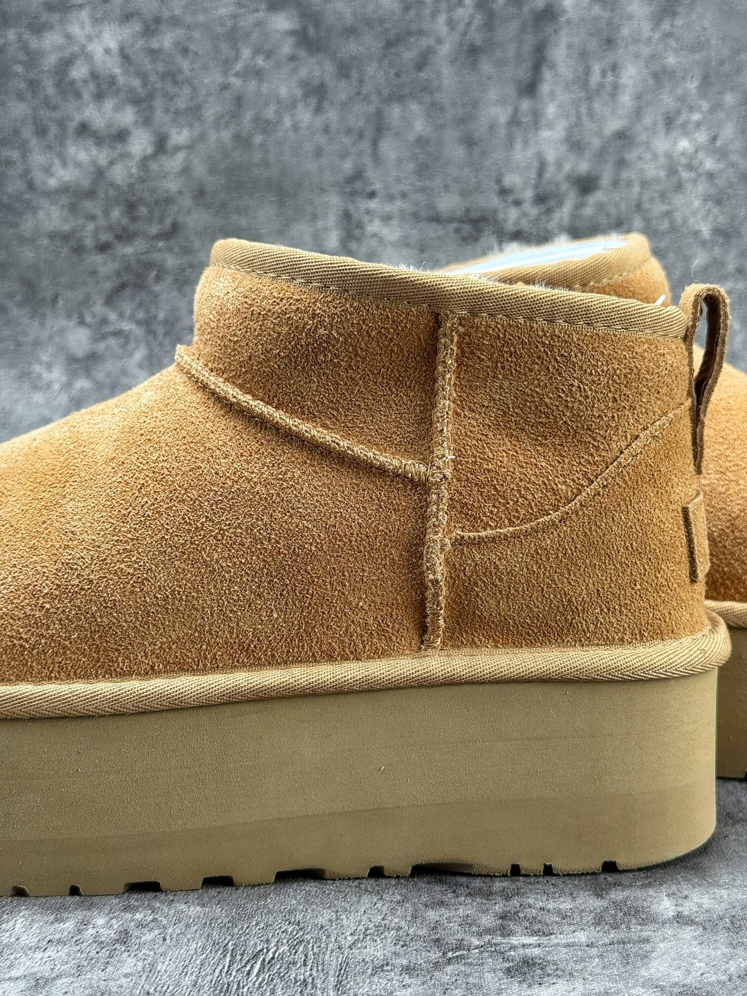 210 UGG 百搭单品 东莞纯原UGG 秋冬羊皮毛一体雪地靴 UGG W/1135092