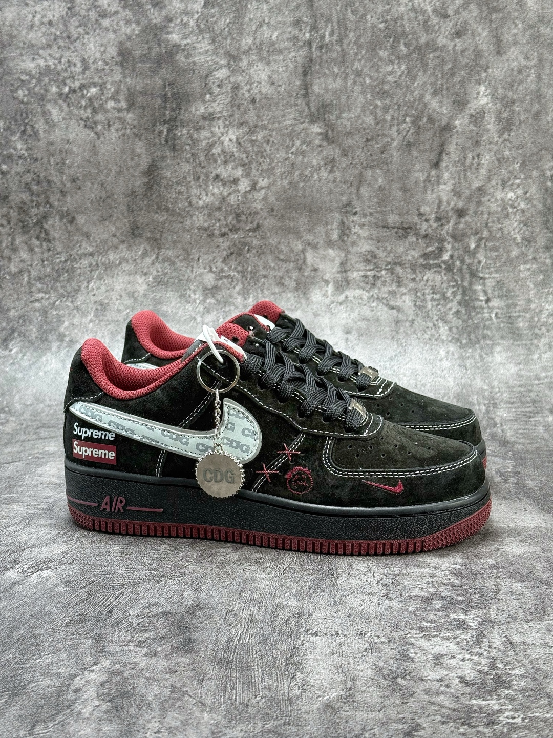 Nike Air Force 1 Low 07 x Supreme 黑红小勾 XZ6188-117-莆田鞋,莆田鞋货源,高仿鞋,高仿鞋货源,安福档口,莆田高仿鞋,莆田鞋批发,高仿鞋批发,莆田高仿运动鞋,高仿运动鞋,莆田运动鞋 Nike Air Force 1 Low 07 x Supreme 黑红小勾 XZ6188-117