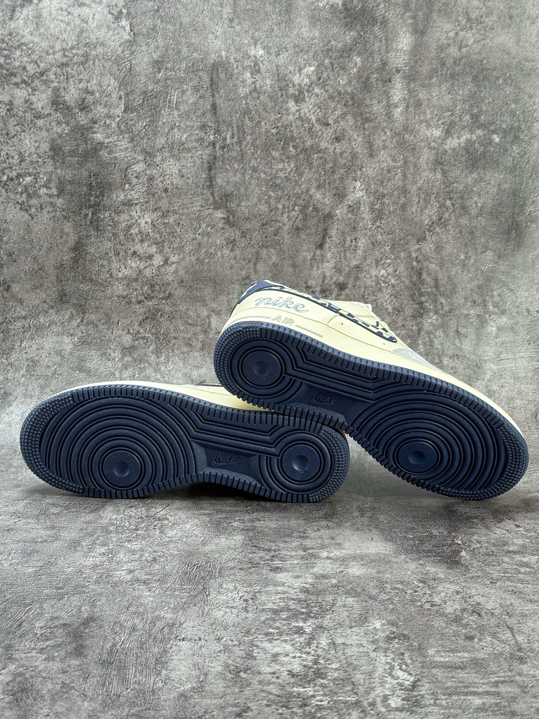 Nike Air Force 1 Low 07 灰白小勾 NH0601-580