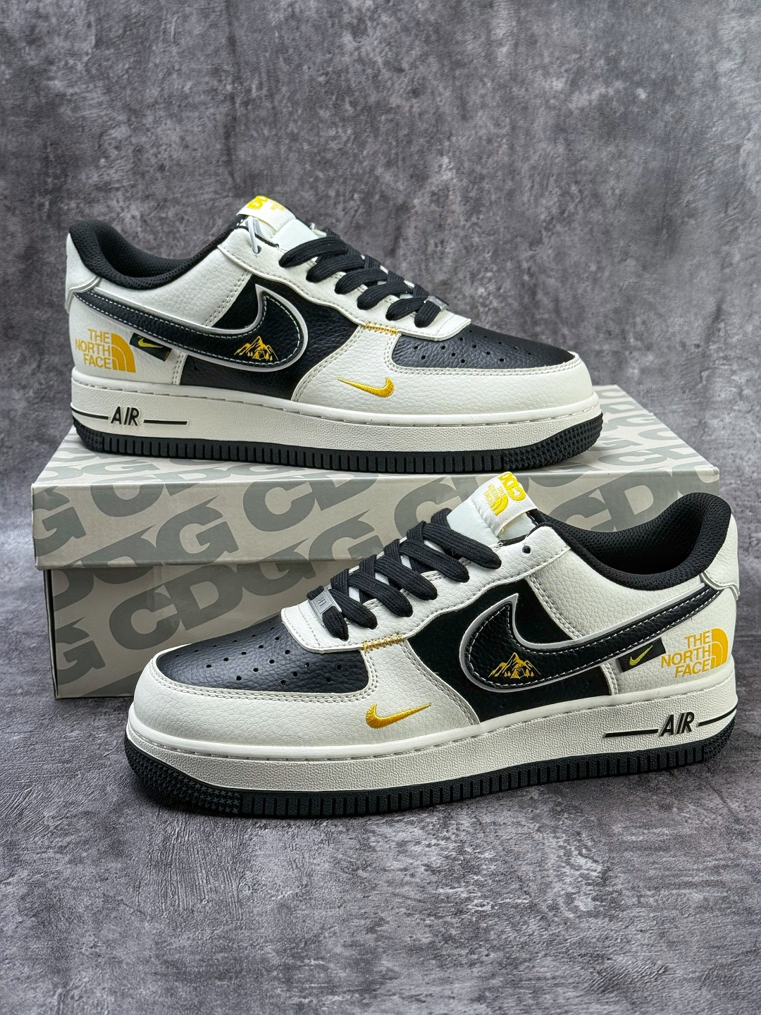 Nike Air Force 1 Low 07 x The North Face 白黑小勾 JP8028-064