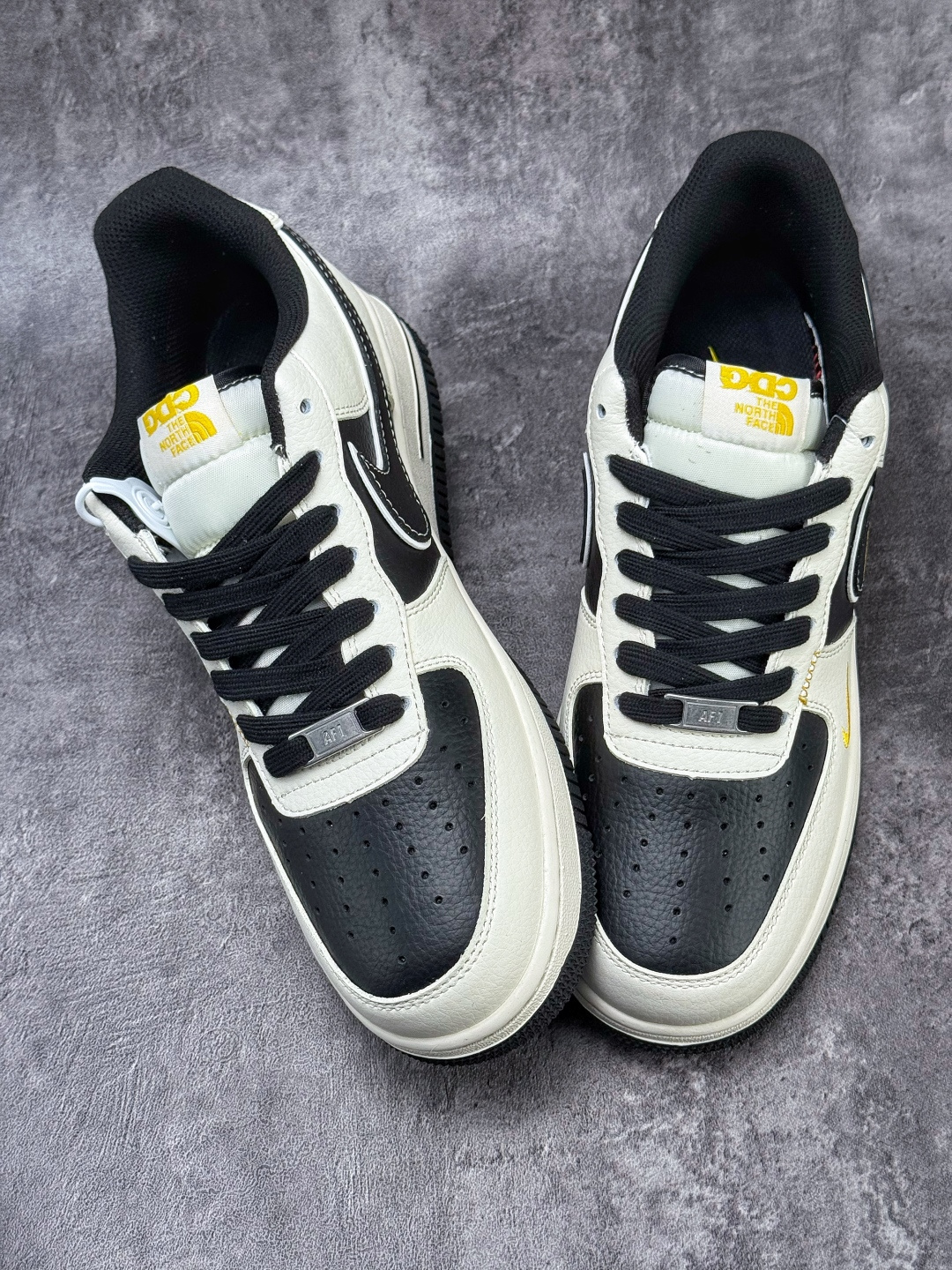 Nike Air Force 1 Low 07 x The North Face 白黑小勾 JP8028-064