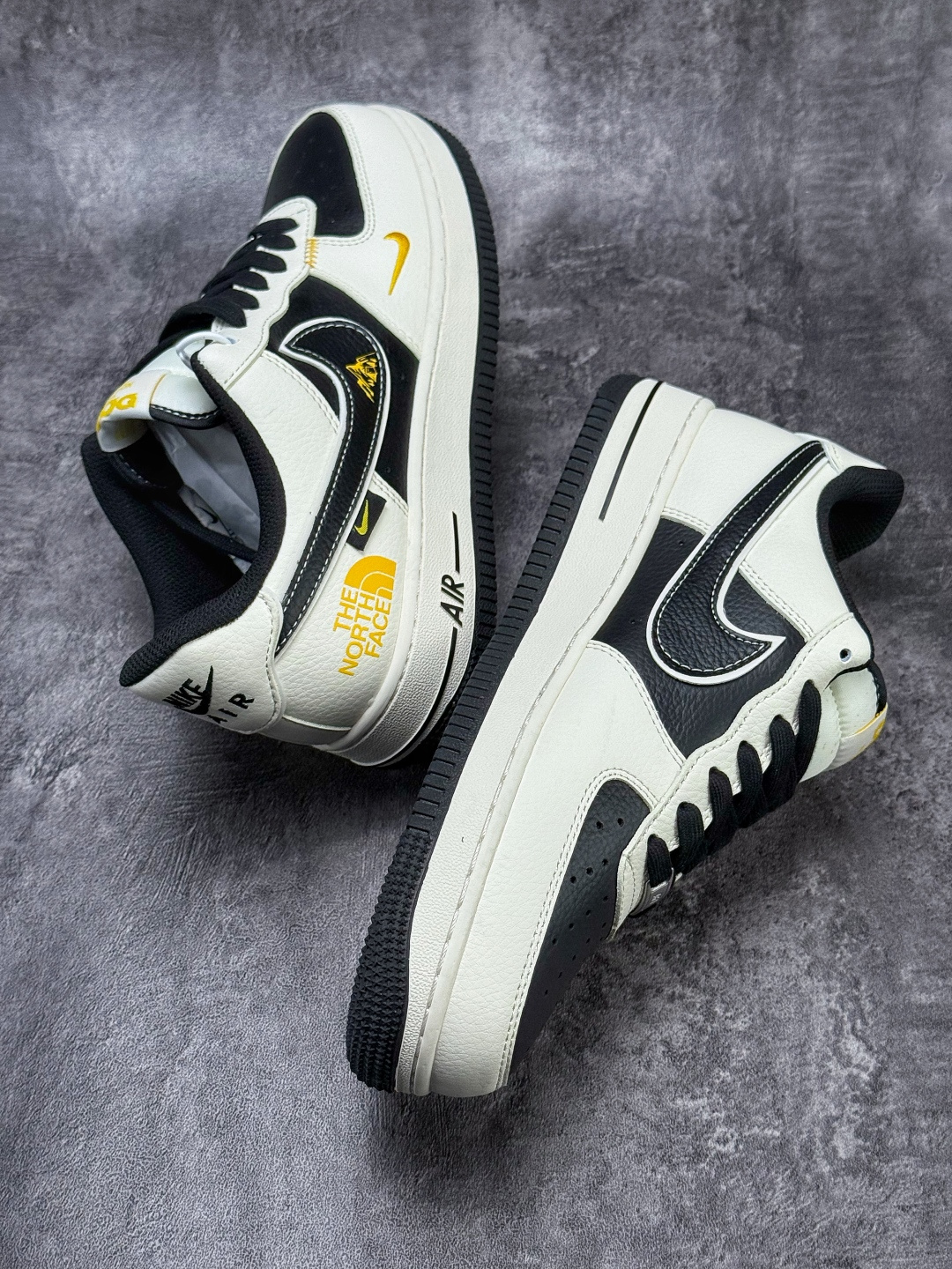 Nike Air Force 1 Low 07 x The North Face 白黑小勾 JP8028-064