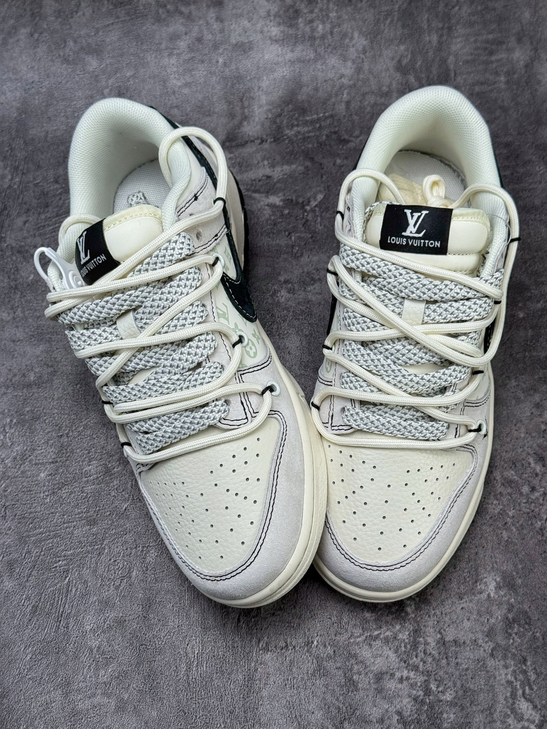 Nike SB Dunk Low x Louis Vuitton 灰白满天星 CX5050-Y33