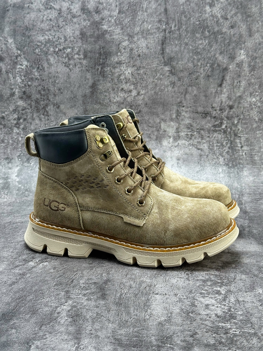 220 UGG 2025秋冬 新品 男士中帮 休闲马丁靴系列/小麦色 灰色 MEN/U5868D